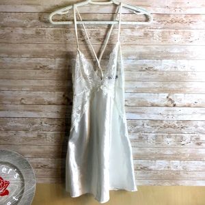 White Lace Nightie (Smoker)